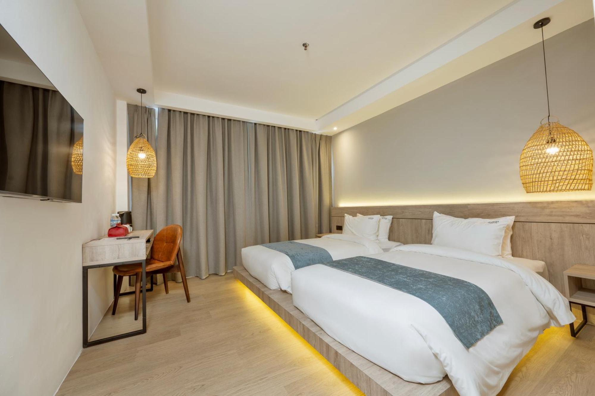 Theatre Hotel Κουτσίνγκ Εξωτερικό φωτογραφία
