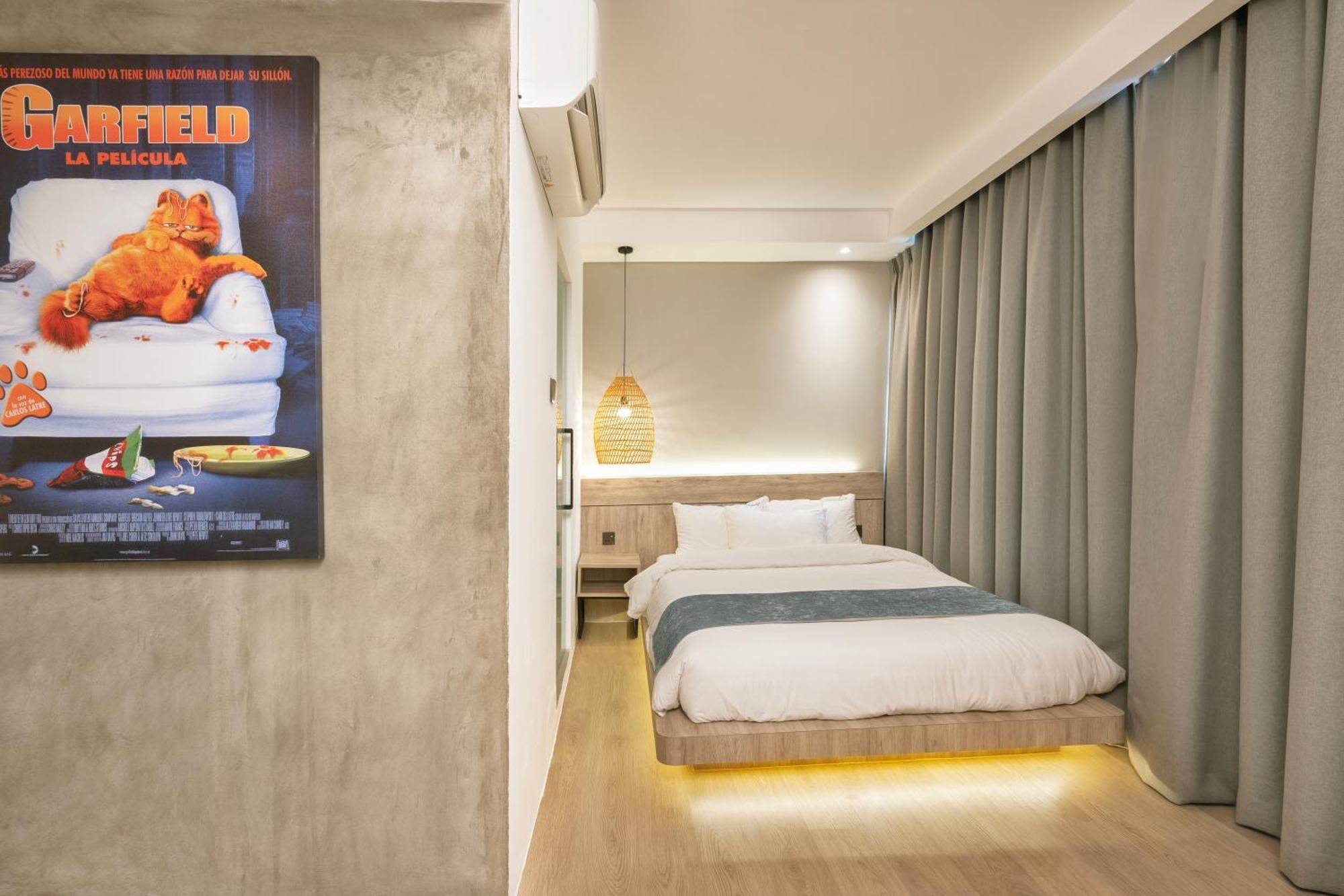Theatre Hotel Κουτσίνγκ Εξωτερικό φωτογραφία
